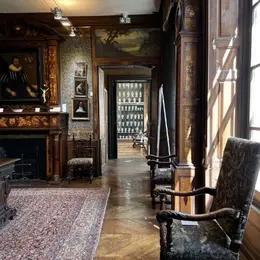 Immersion dans une maison de collectionneur