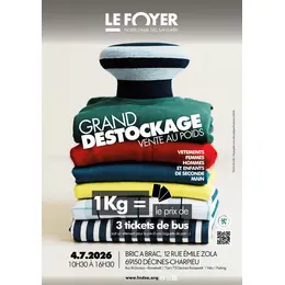Grand déstockage de vêtements du Foyer Notre-Dame des Sans-Abri