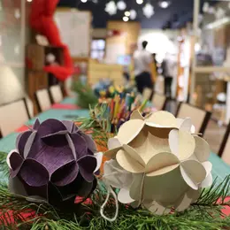 Atelier de Noël : Préparez Noël en créant de jolies cartes de vœux faites main 