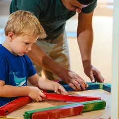Visite-manipulation en famille l Pour les petits architectes