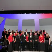 Regis College Combined Choirs à l'Église de la Madeleine