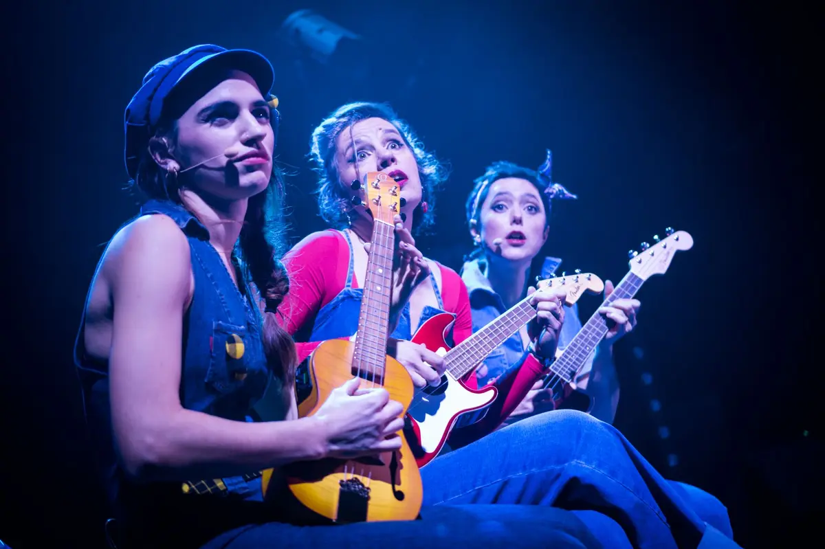 Les Swingirls