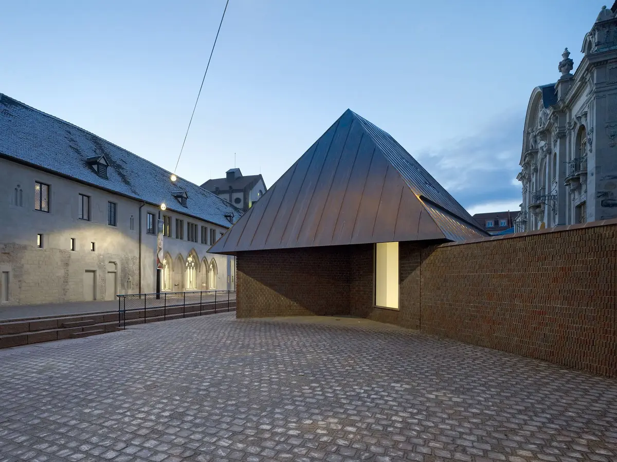 Le crayon inspiré, l’architecture du musée à l'échelle de la ville