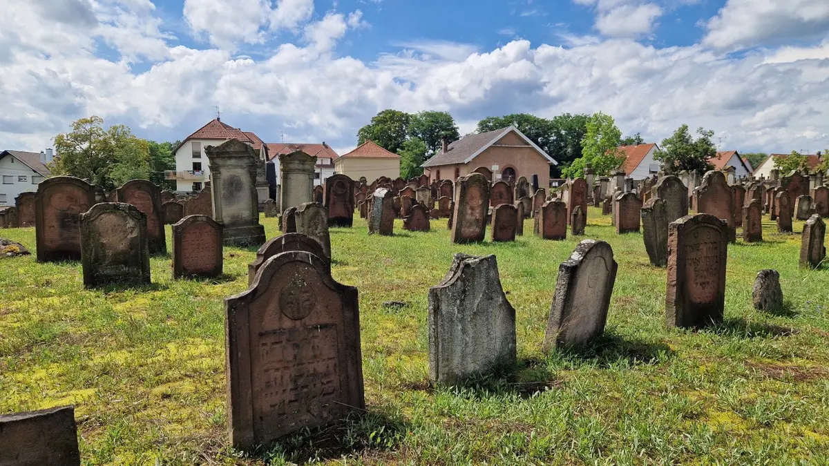 Le cimetière israélite et la mémoire juive de Haguenau 