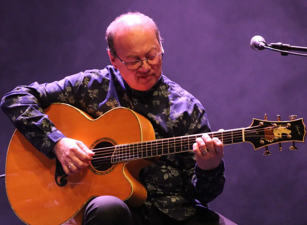 Patrice Jania : Guitare autour du Monde