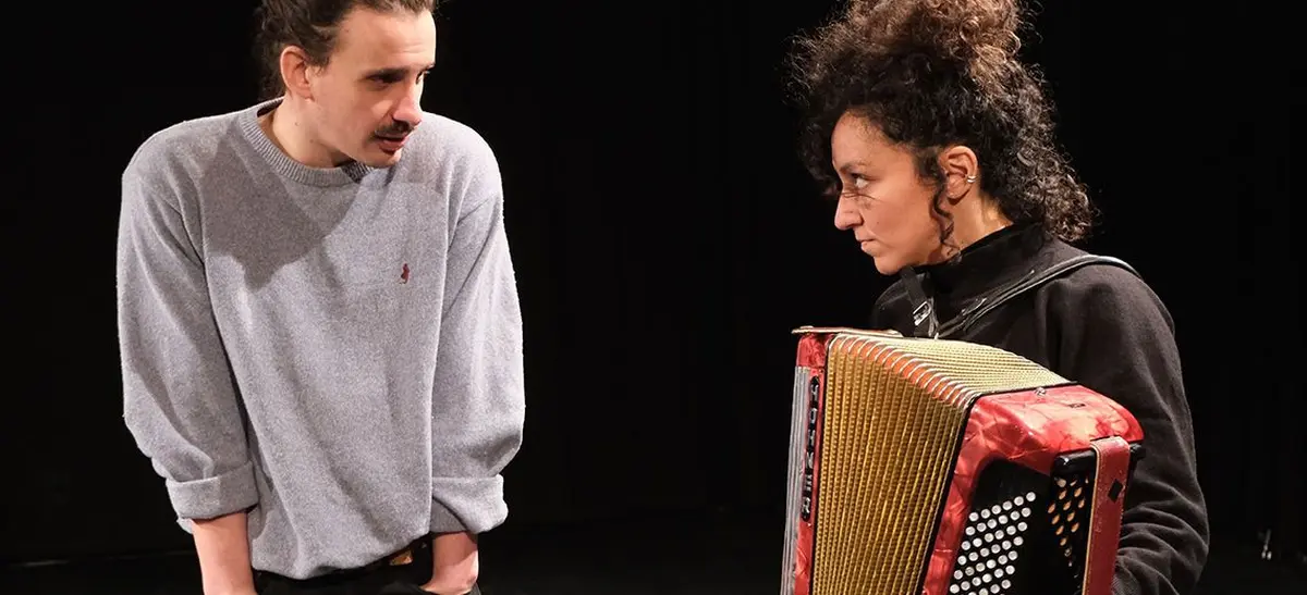 Spectacle Momix à la bibliothèque Grand'rue