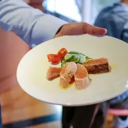 Eiffel Croisière : découvrez Paris autrement lors d'un repas sur la Seine