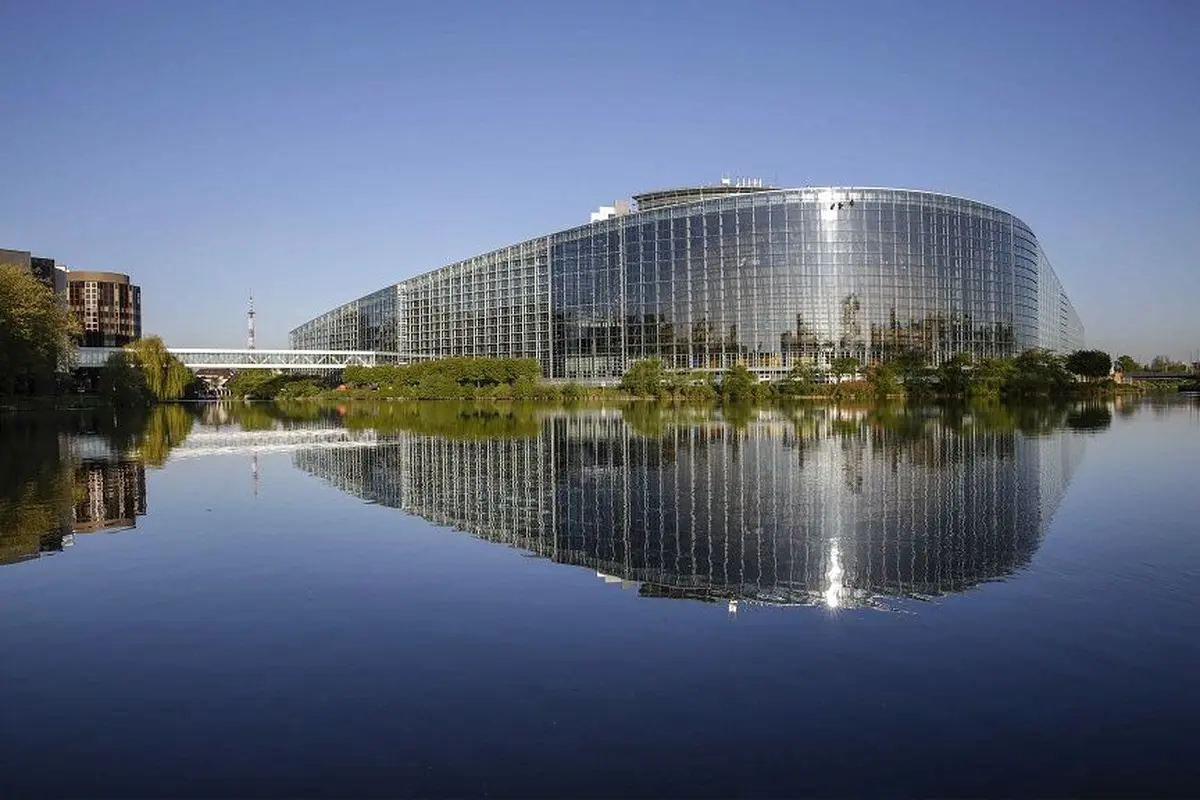 Rencontre: L'Europe et ses capitales: Strasbourg, Luxembourg et Bruxelles