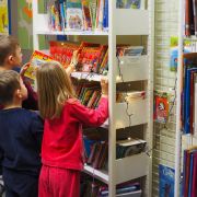Lire ensemble : atelier de lecture pour petits et grands