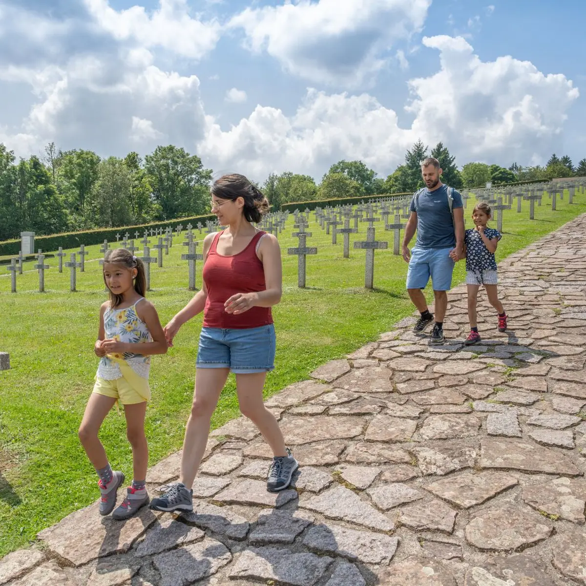 Printemps des Cimetières  au Hartmannswillerkopf 