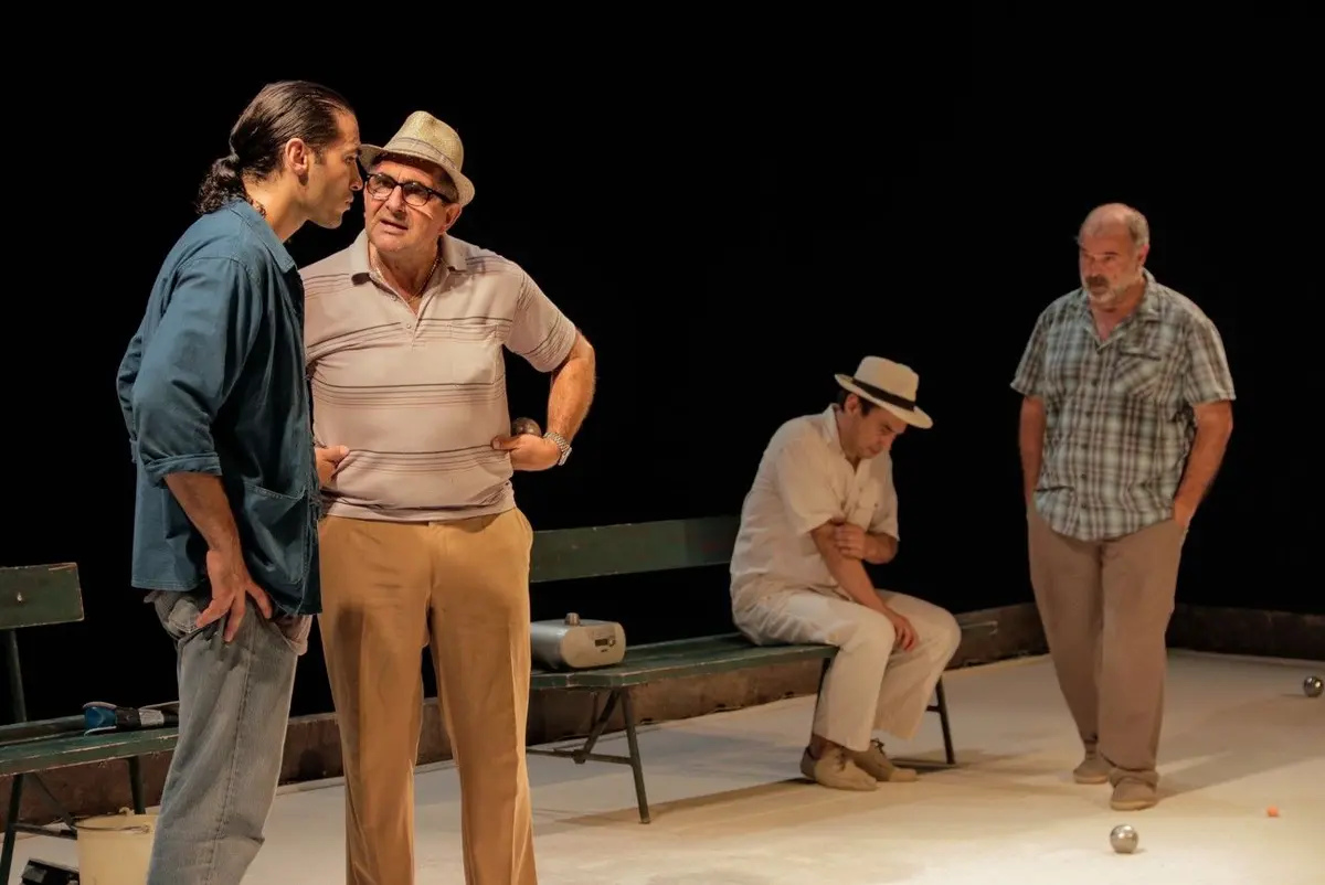 Les pieds tanqués, quand les mémoires s’entrechoquent de Philippe Chuyen