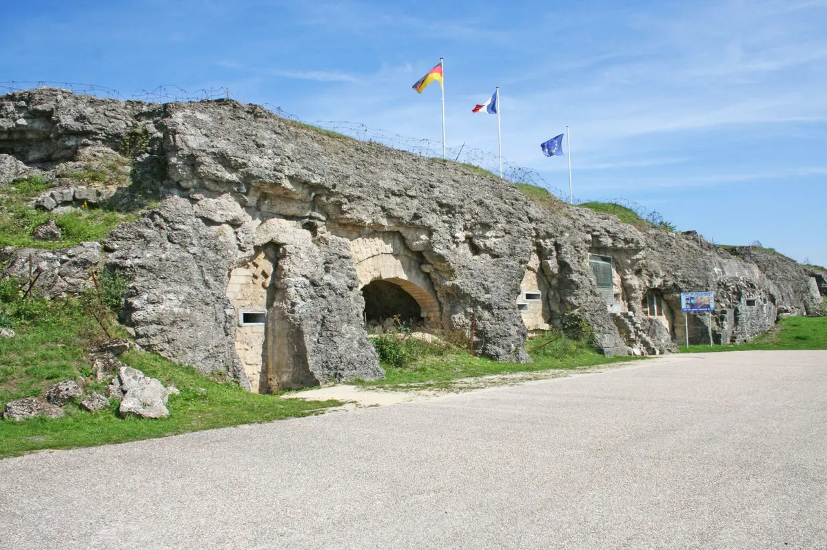 Visite guidée du Champ de Bataille de Verdun en Voiture - Douaumont