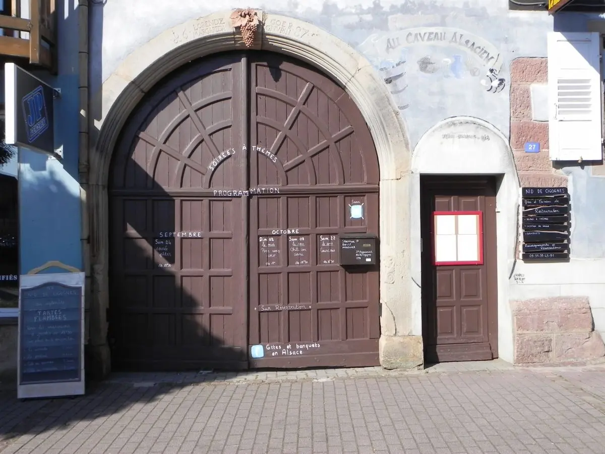 Nid de Cigognes - Gîtes et banquets en Alsace