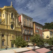 Le Vieux Nice et ses édifices religieux