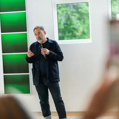 Visite guidée en présence de l'artiste