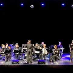 Accordéons sous les tilleuls