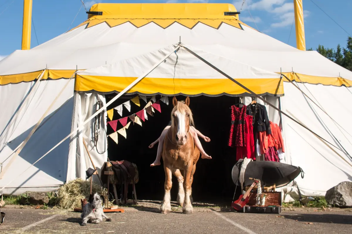 Zusammen - cirque théâtre équestre sous chapiteau à Wesserling