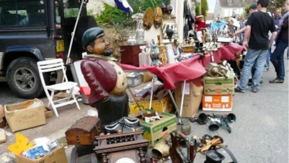 Brocante de Grisy-Les-Pl&acirc;tres