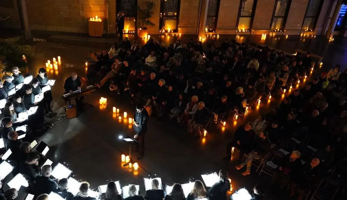 Concert à la bougie des chœurs de l'UCLy