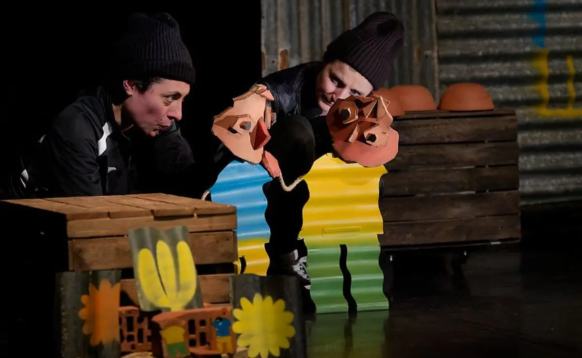 Tu sais siffler, Berra ?  - En attendant Momix