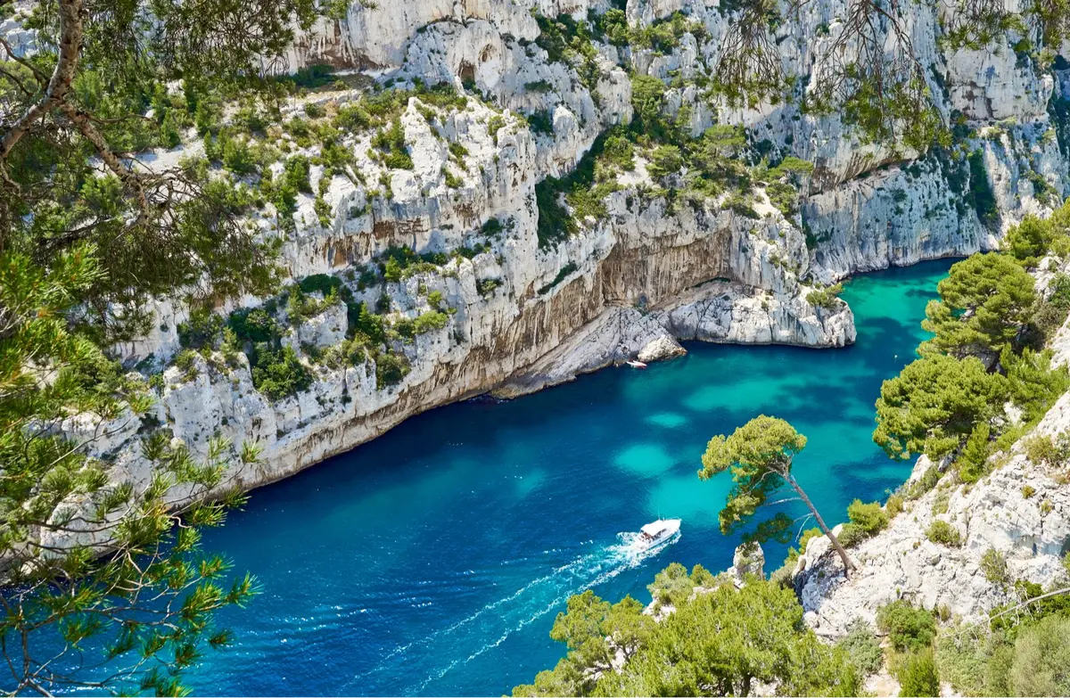 10 activit&eacute;s incroyables pour explorer les Calanques en &eacute;t&eacute; entre Marseille et La Ciotat