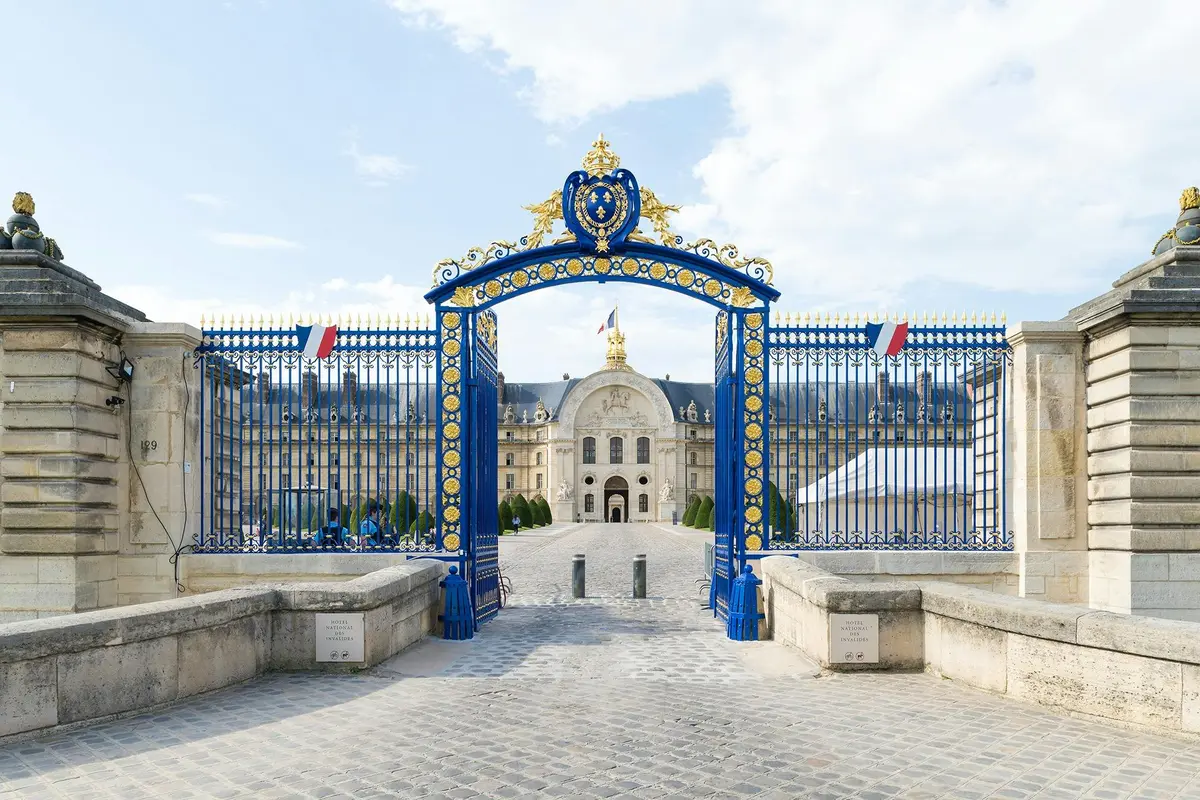 Entrée de l'Hôtel national des Invalides