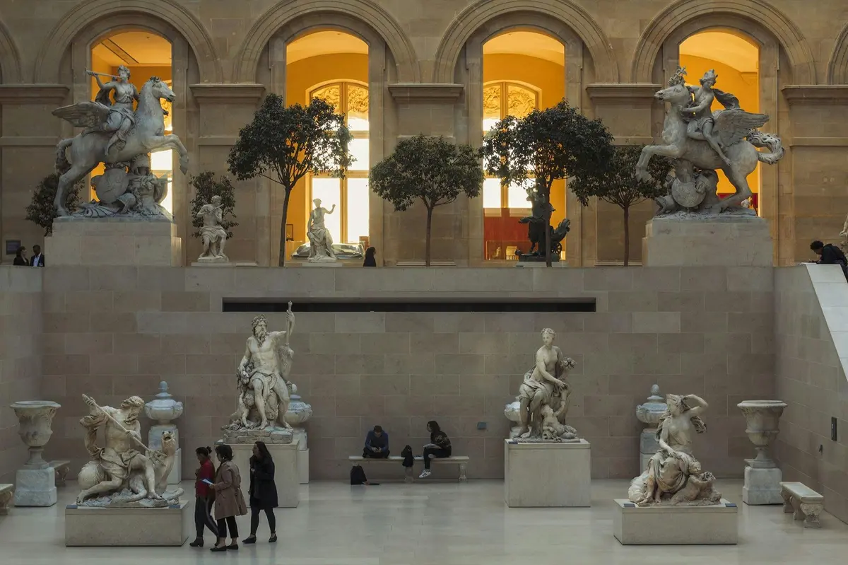 Musée du Louvre : Entrée réservée + Visite guidée en soirée