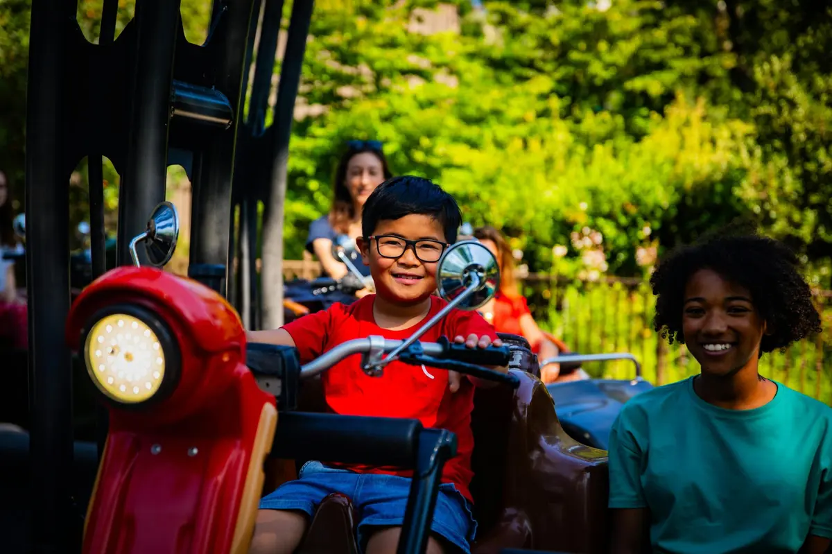 Side cars at the Jardin d'Acclimatation