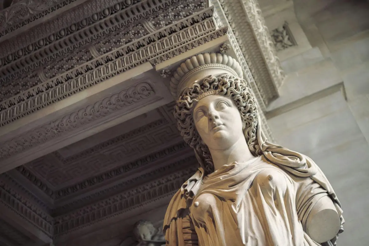 Musée du Louvre : Entrée réservée + Visite guidée en soirée