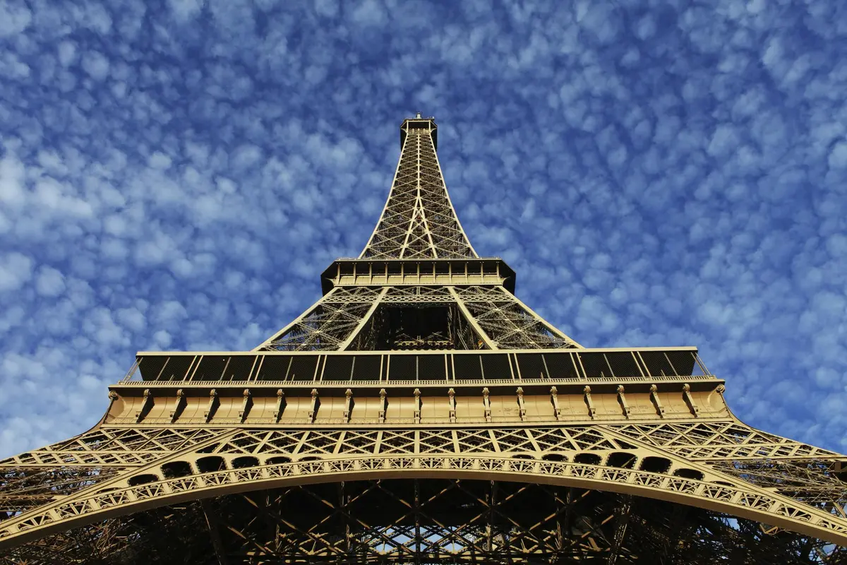 Tour Eiffel : Entrée réservée + accès au deuxième étage par ascenseur + audioguide