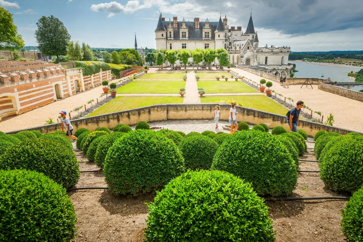 Château Royal d'Amboise / Terrace of Naples
