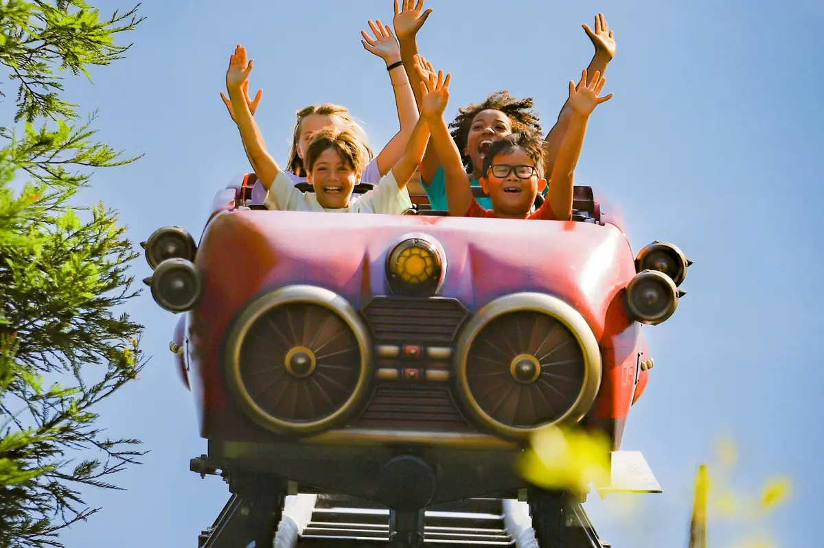 speed rockets, roller coaster attraction at the Jardin d'Acclimatation