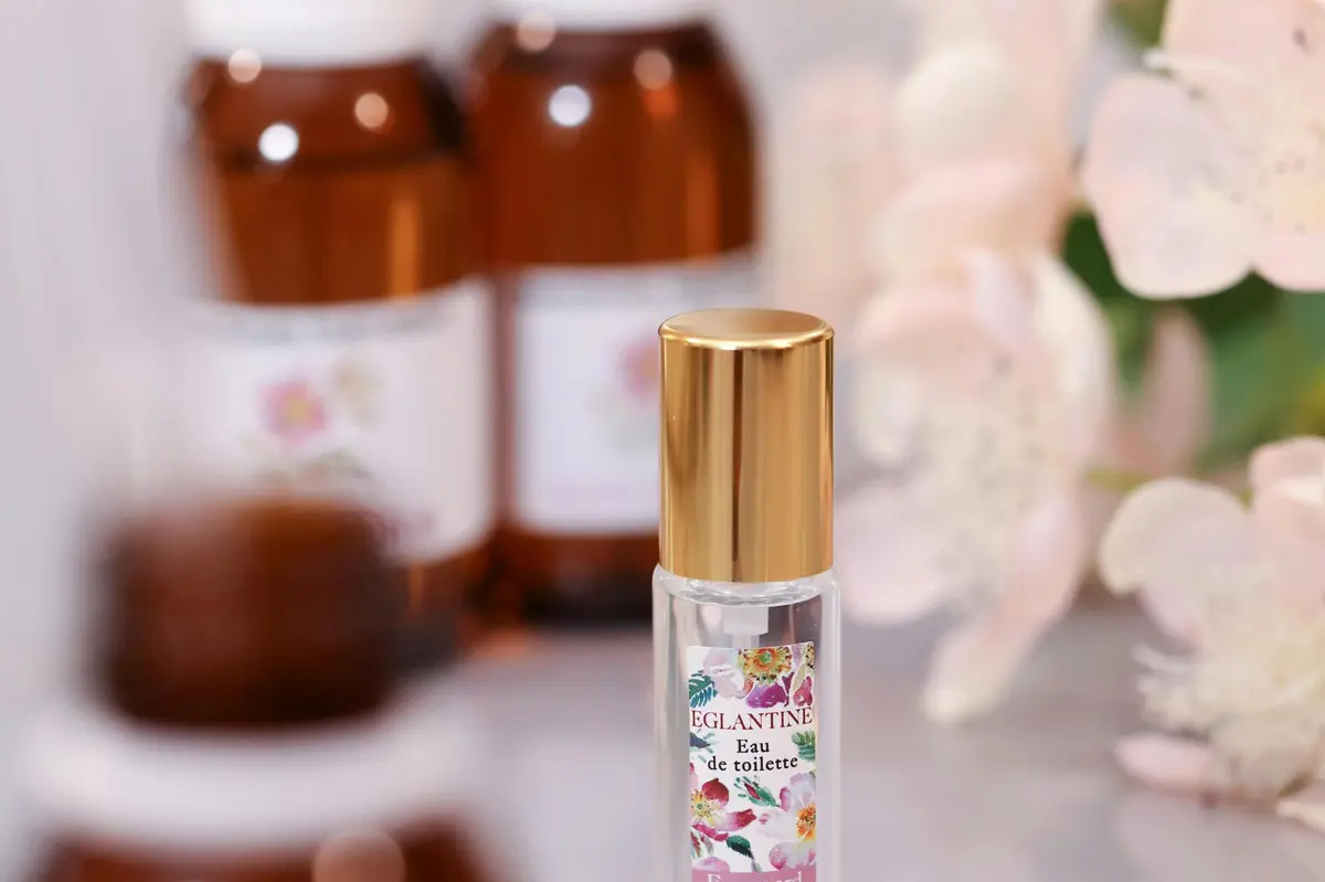 ATELIER DE PARFUMAGE DE LA FLEUR DE L'ANNÉE