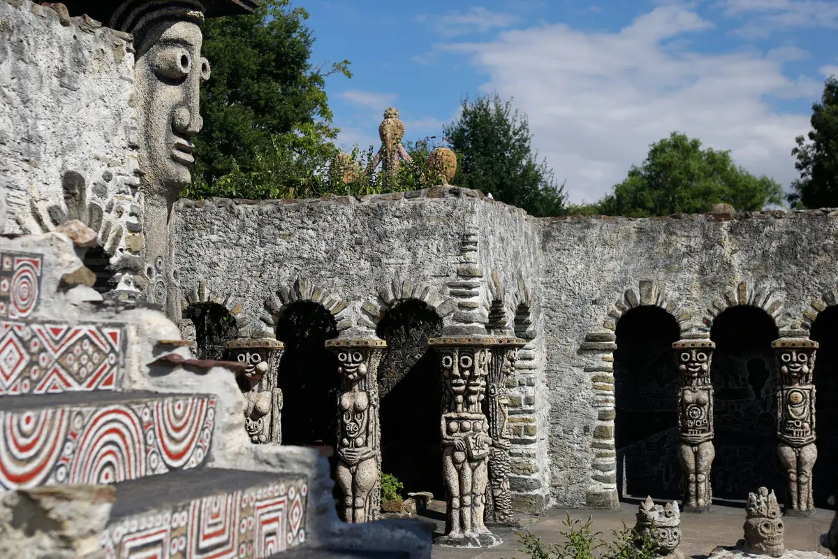 Le mus&eacute;e Robert-Tatin