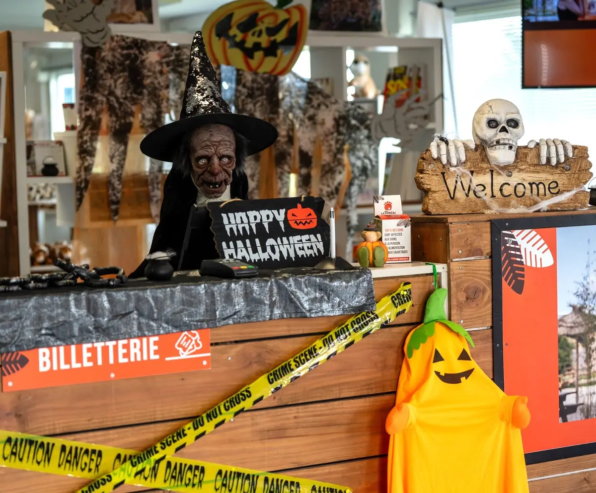 Halloween à La Tanière : déco, magie, chasse à la sorcière et gourmandises