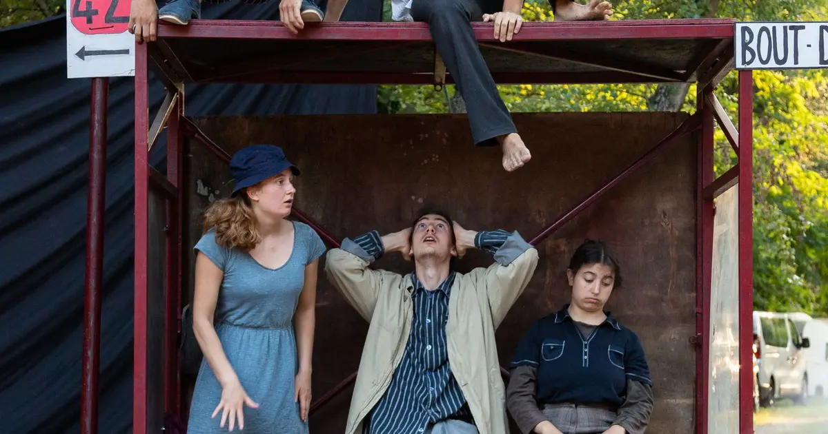 À quelques instants près (spectacle de cirque)