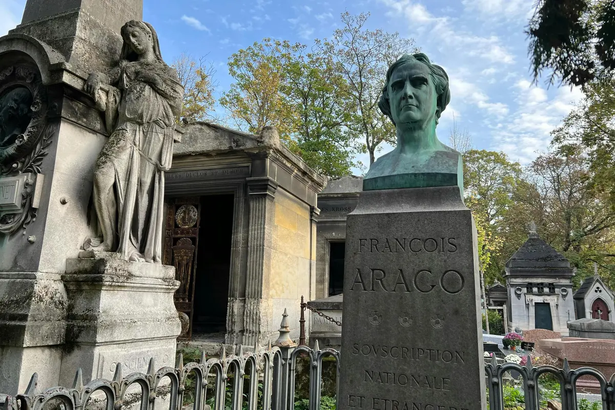 PERE LACHAISE