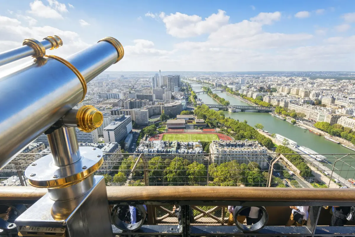 Tour Eiffel : Entrée réservée + accès au deuxième étage par ascenseur + audioguide