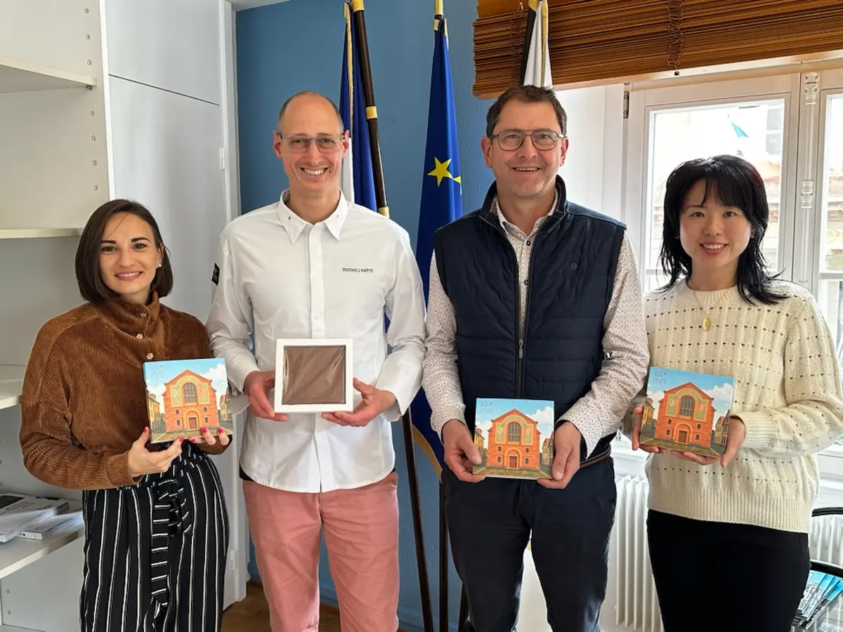 La pâtisserie Kamm de Sélestat vient de lancer une tablette de chocolat qui rend hommage à la Bibliothèque Humaniste, un souvenir gourmand inédit à offrir ou à rapporter