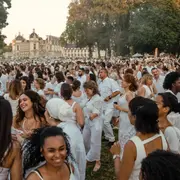 Pique-Nique en Blanc au Château de Chantilly : une soirée en plein air sous les étoiles