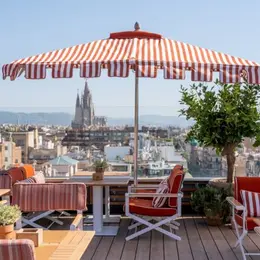 La Dolce Vitae rouvre cet été au sommet du Majestic Barcelona avec un nouveau design méditerranéen et une carte gastronomique inédite signée David Romero
