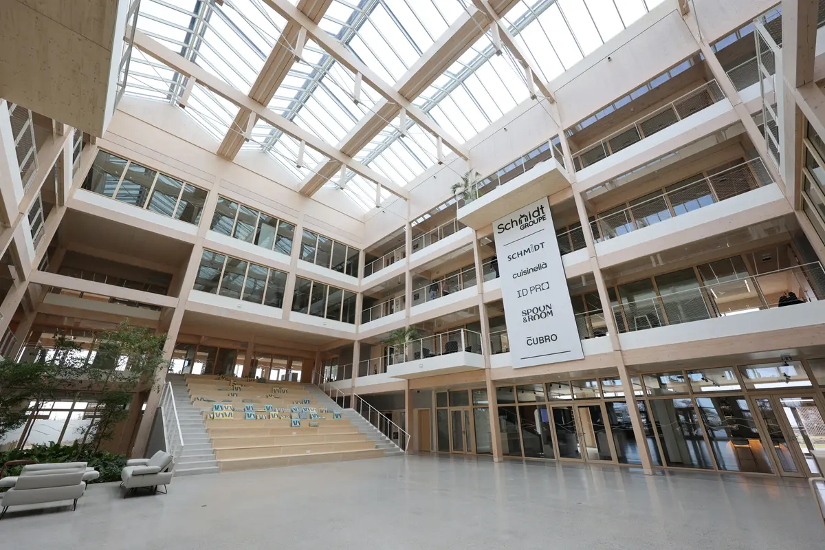 Schmidt Groupe investit 30 millions d'euros pour transformer le quotidien de 400 collaborateurs dans un espace de travail repensé au coeur de l'Alsace