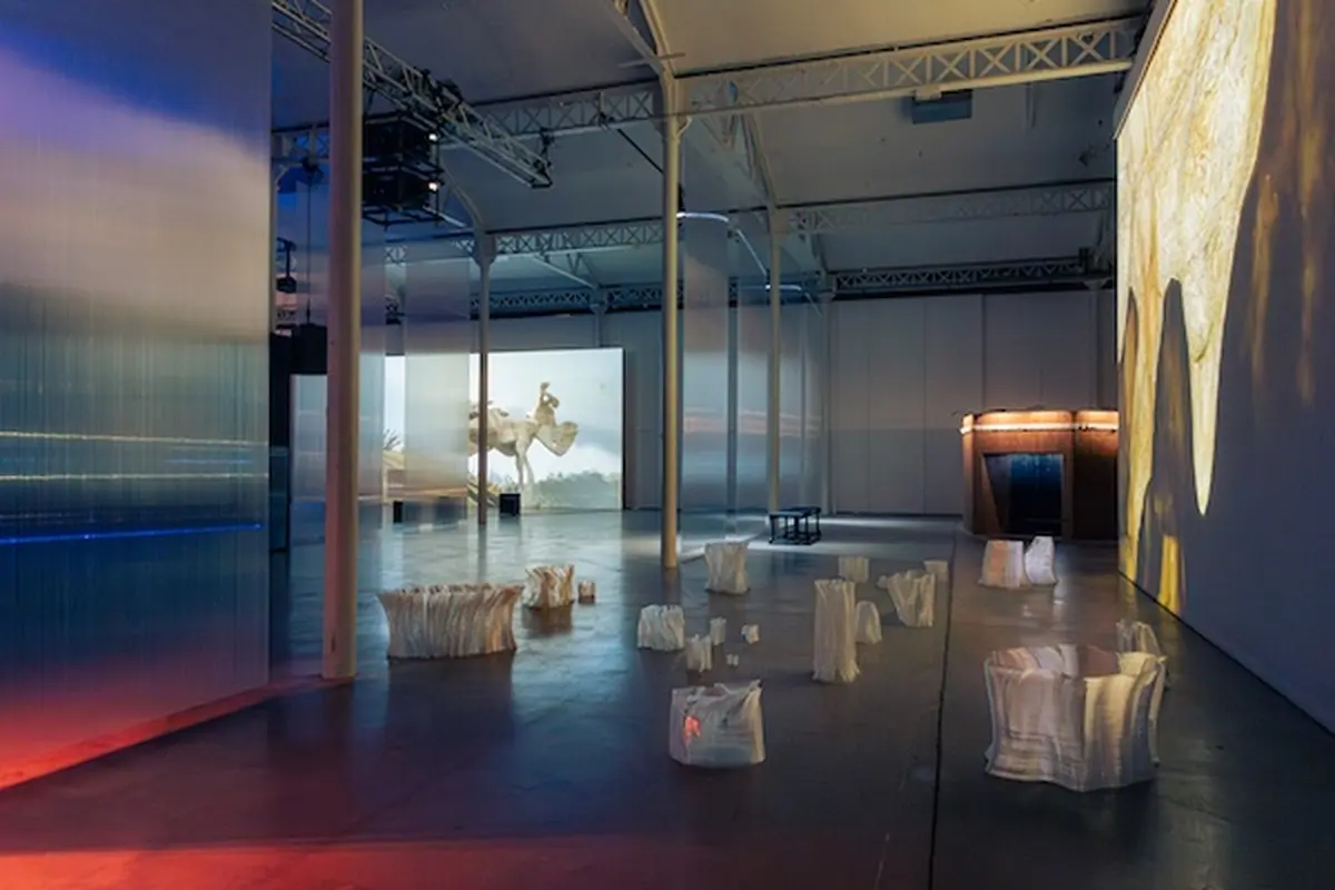 Exposition Rêves Premiers de Justine Emard au Lieu Unique de Nantes