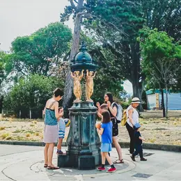 La Scène sur l'eau à Marseille : des concerts gratuits au pied de l'Hôtel de Ville