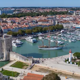 Mini Transat Legallais au départ de La Rochelle : une course en solitaire vers l'Atlantique