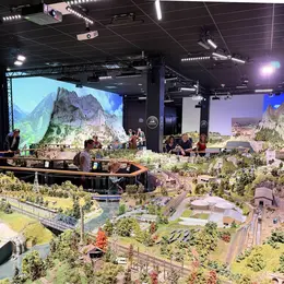 Mini World Lyon : un parc de loisirs indoor climatisé qui attire les foules pendant la canicule