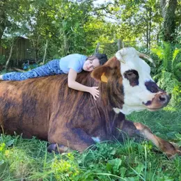 Le Sanctuaire du FUTUR et l'accueil de familles pour des animaux de ferme rescapés