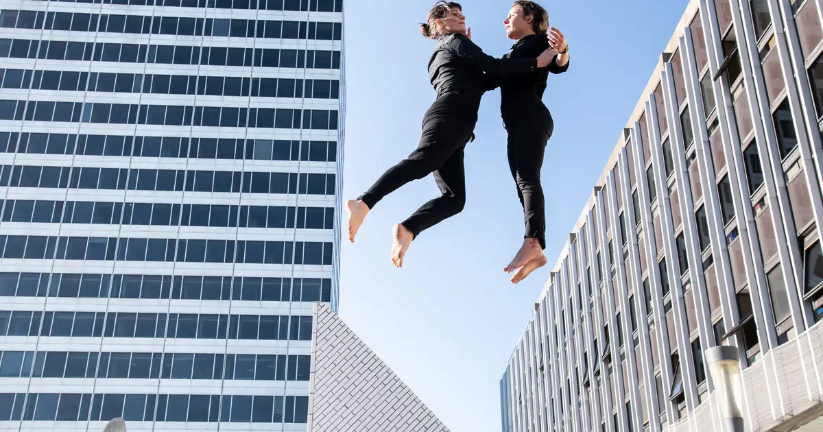 Spectacle de cirque acrobatique à Aix-en-Provence : Les Voyages - Expérience 37