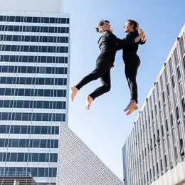 Spectacle de cirque acrobatique à Aix-en-Provence : Les Voyages - Expérience 37