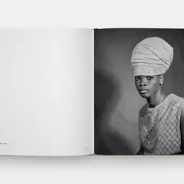 Sanlé Sory : la première monographie consacrée au grand photographe de Bobo-Dioulasso